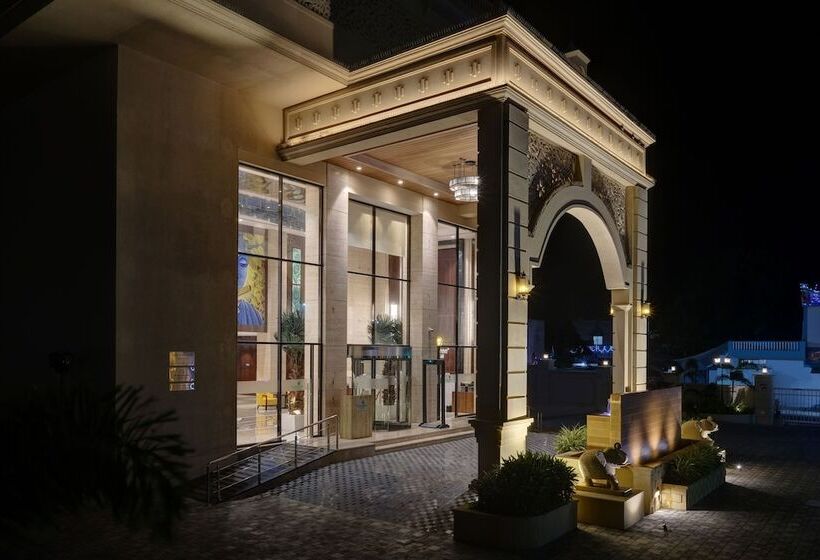 هتل Lemon Tree Premier, Dwarka