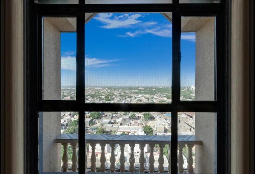 هتل Lemon Tree Premier, Dwarka