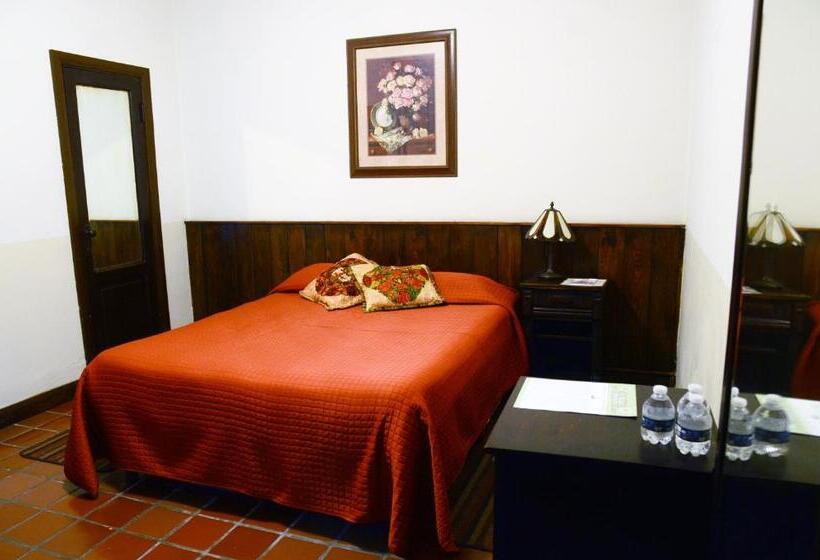 هتل Rancho El Morillo