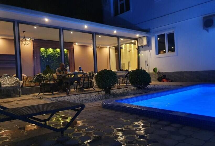 پانسیون Guest House Twins