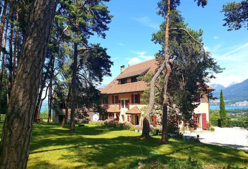 مبيت وإفطار Les O D Annecy