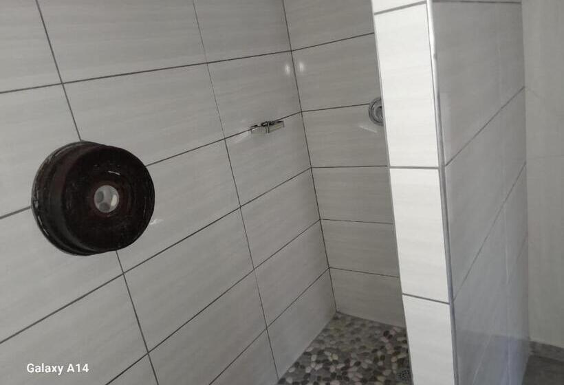 تختخواب و صبحانه Nqabanqaba