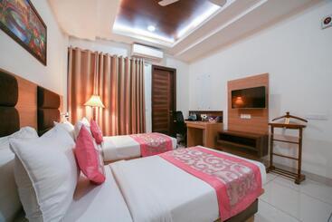هتل Grand Regency   Delhi Airport