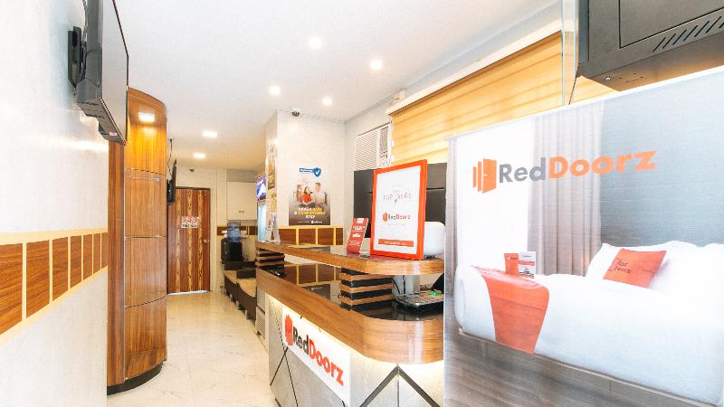 Отель Reddoorz @ Piy Margal Sampaloc Manila