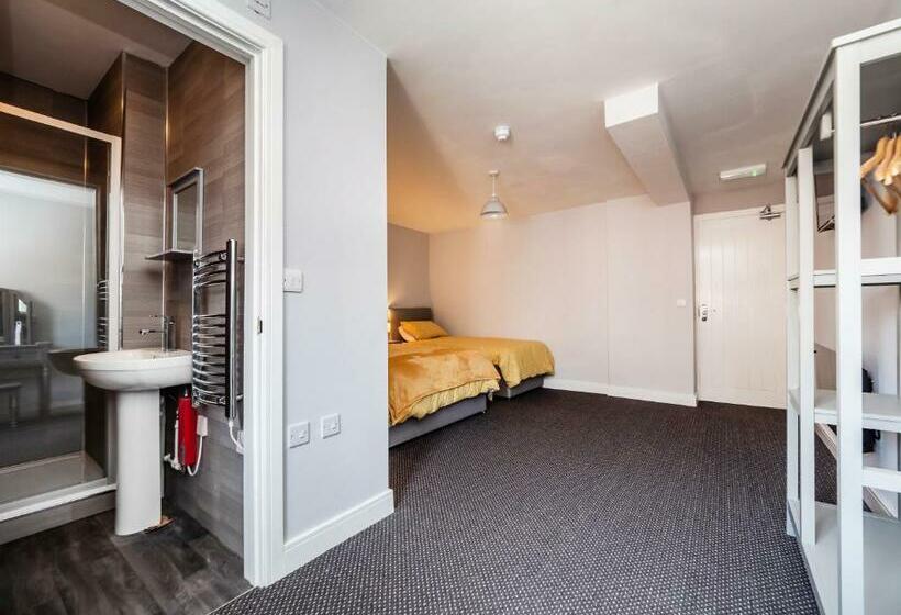 فندق Rooms At Number 4