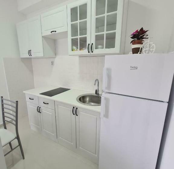 پانسیون Apartmani Popivoda