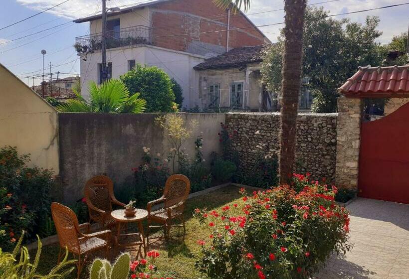 پانسیون Guest House Zadeja