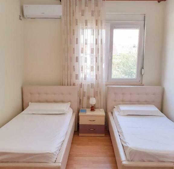 پانسیون Guest House Zadeja