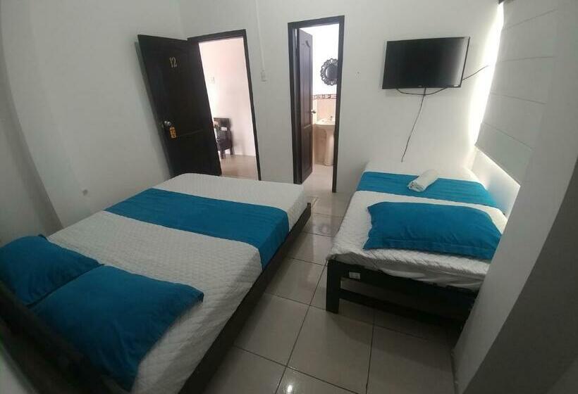 پانسیون Hostal Mar Y Tierra