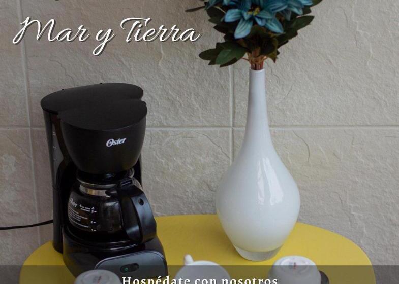 پانسیون Hostal Mar Y Tierra