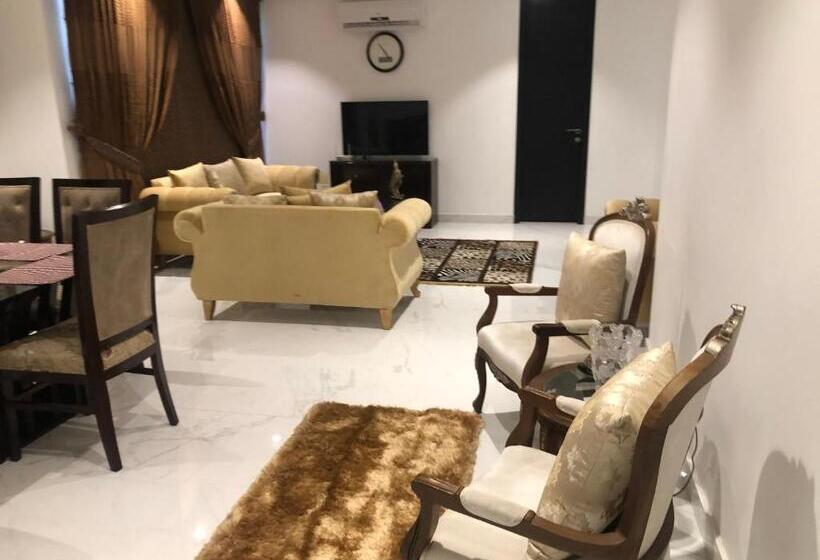 بنسيون Royal Guest House Lahore Cantt