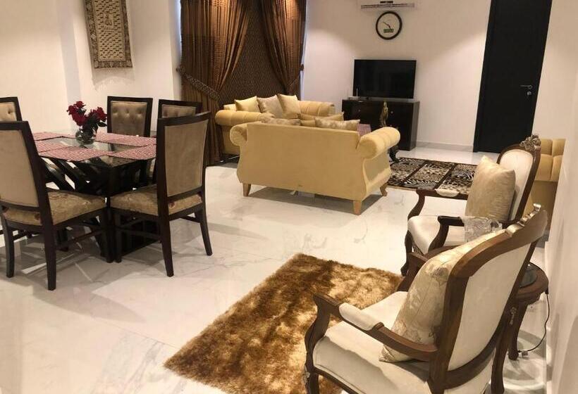 پانسیون Royal Guest House Lahore Cantt