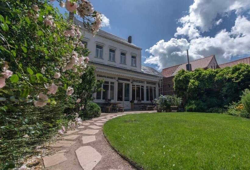 پانسیون Talbot House