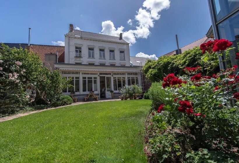 پانسیون Talbot House