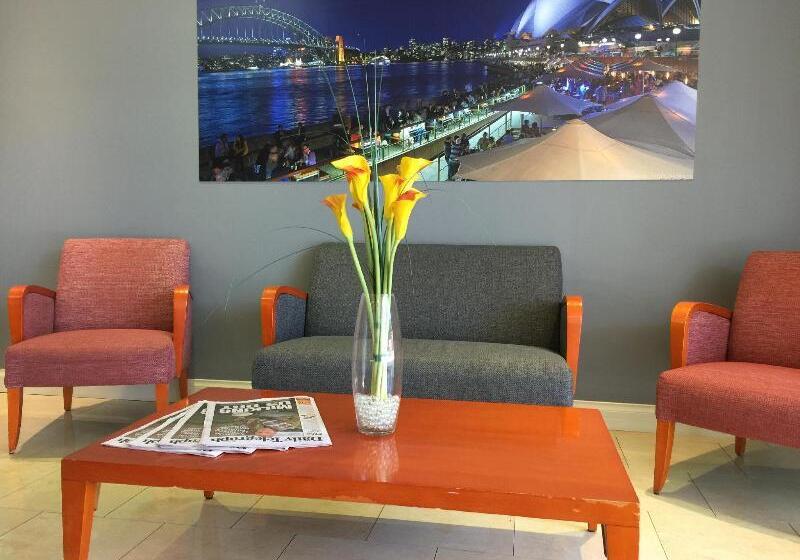 Coogee Sands Hotel & Apartments