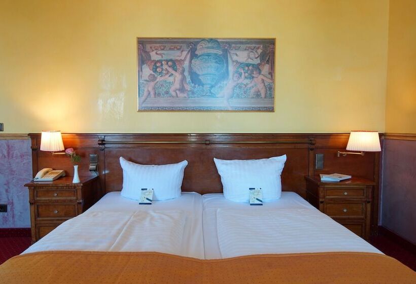 هتل Am Luisenplatz