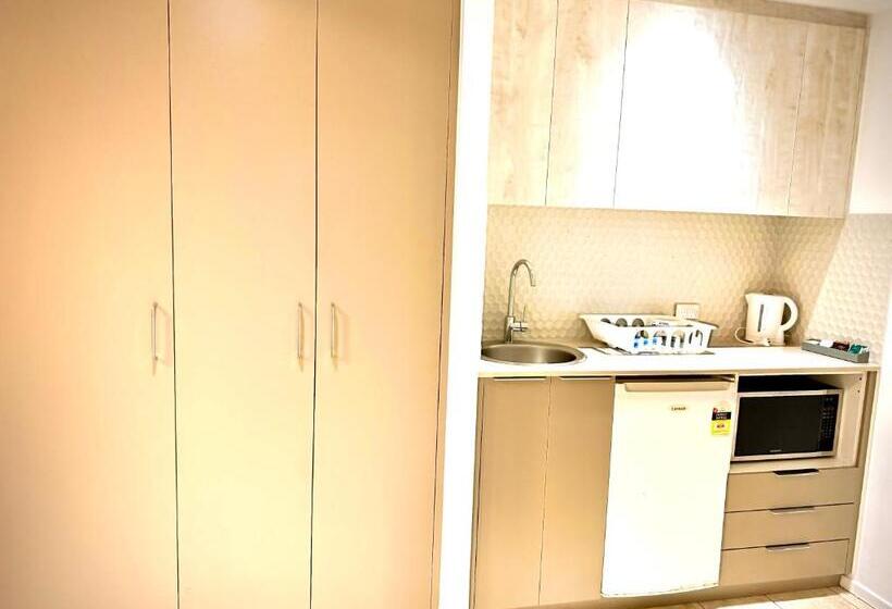 هتل Apx Darling Harbour