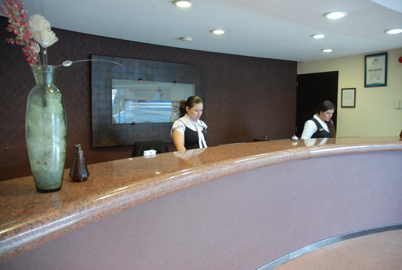 هتل Aranzazu Plaza Kristal Aguascalientes