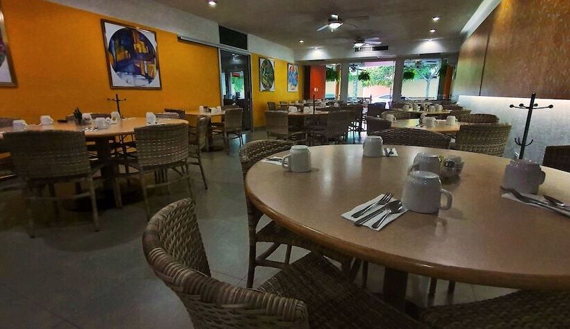 Fotos del hotel Azteca Inn:  11