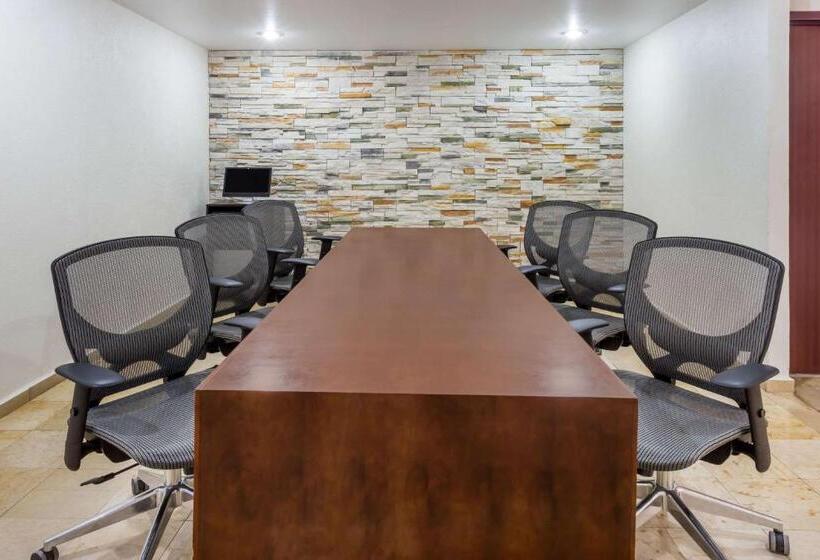 هتل Baymont Inn And Suites Lazaro Cardenas