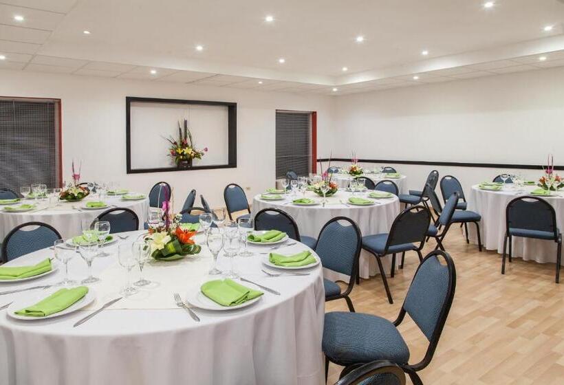 هتل Baymont Inn And Suites Lazaro Cardenas