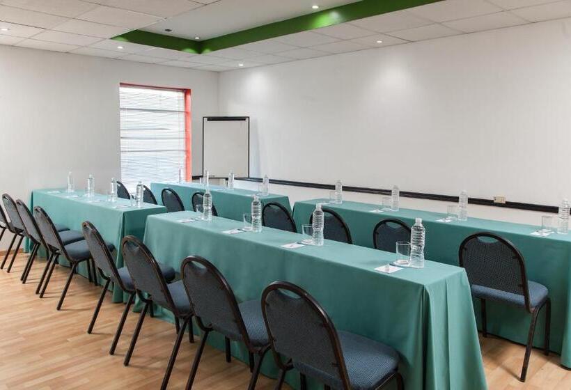 هتل Baymont Inn And Suites Lazaro Cardenas