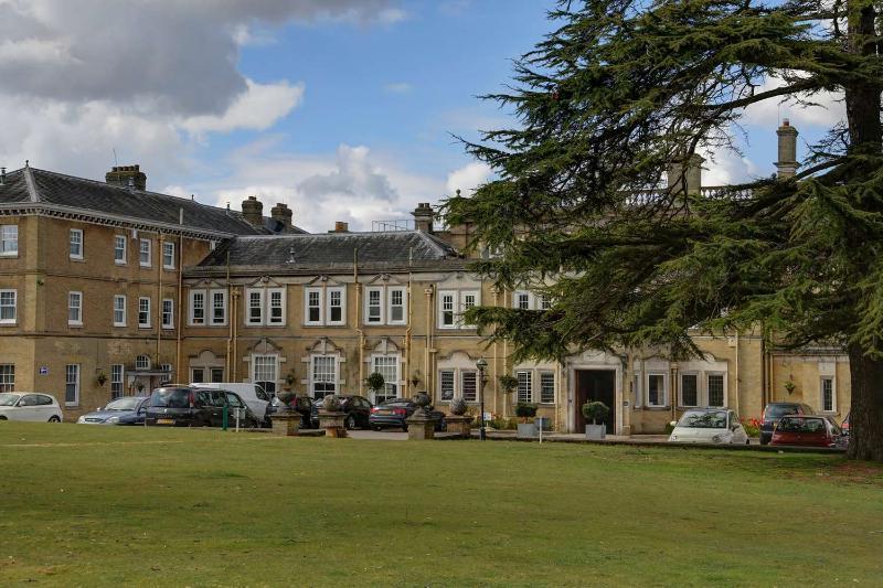 Fotos del hotel Best Western Chilworth Manor:  2