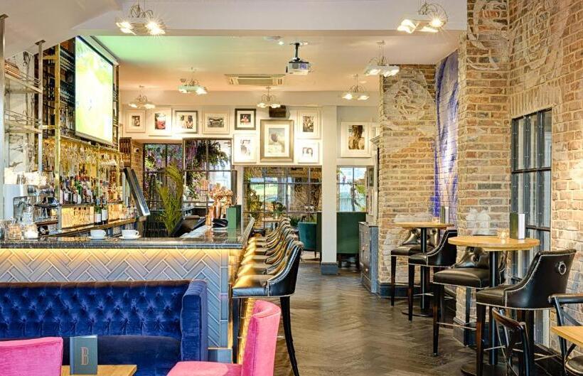 Fotos del hotel Black Ivy:  8