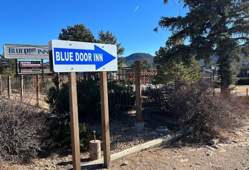 Hotel Blue Door Inn