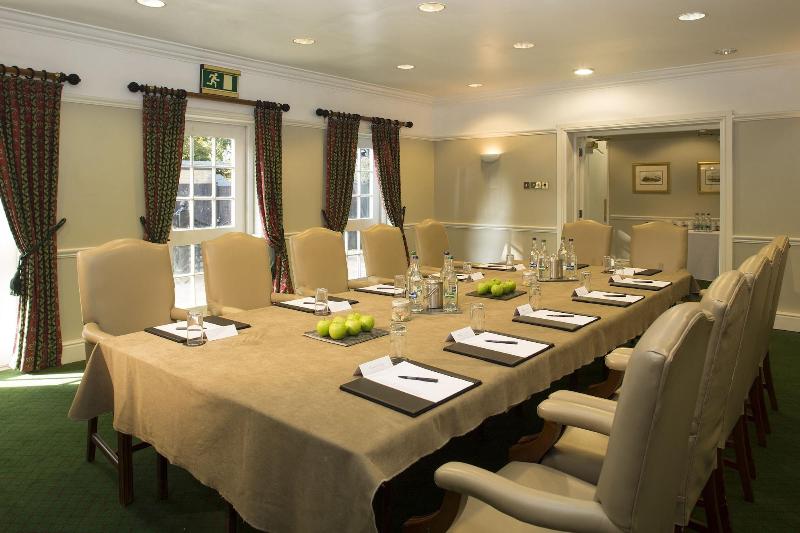בית מלון כפרי Brandshatch Place & Spa