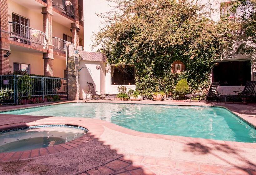 Business Hotel & Suites María Bonita