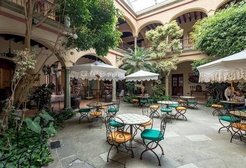 هتل Casantica