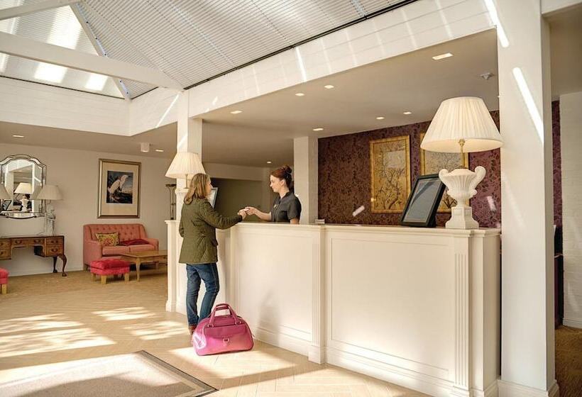 Отель Champneys Springs