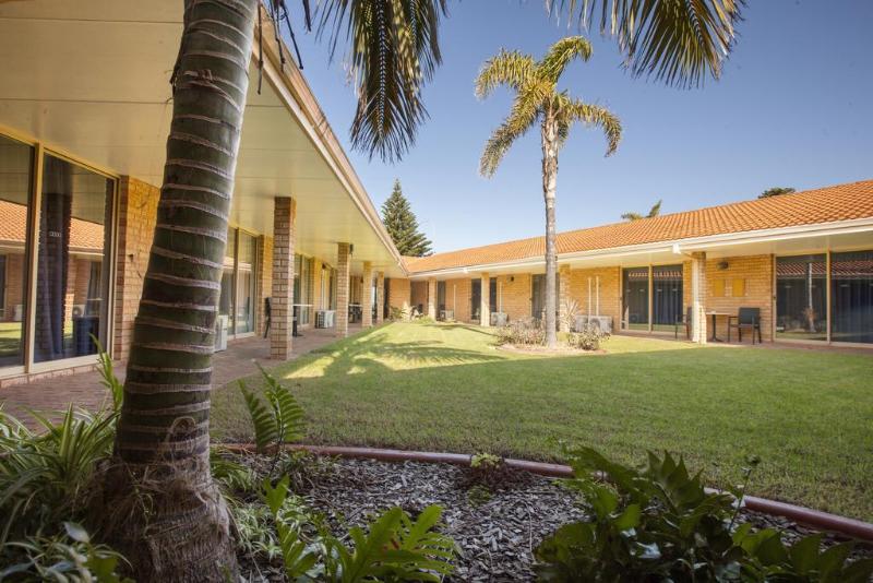 בית מלון כפרי Comfort Inn Bay Of Isles