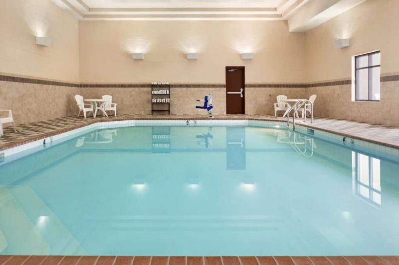 Country Inn & Suites By Radisson, Lincoln North Hotel And Conference Center, Ne