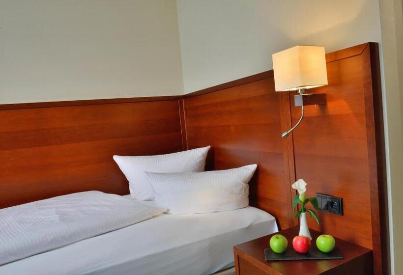 호텔 Der Lindenhof