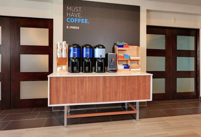 هتل Holiday Inn Express & Suites Austin Round Rock By Ihg