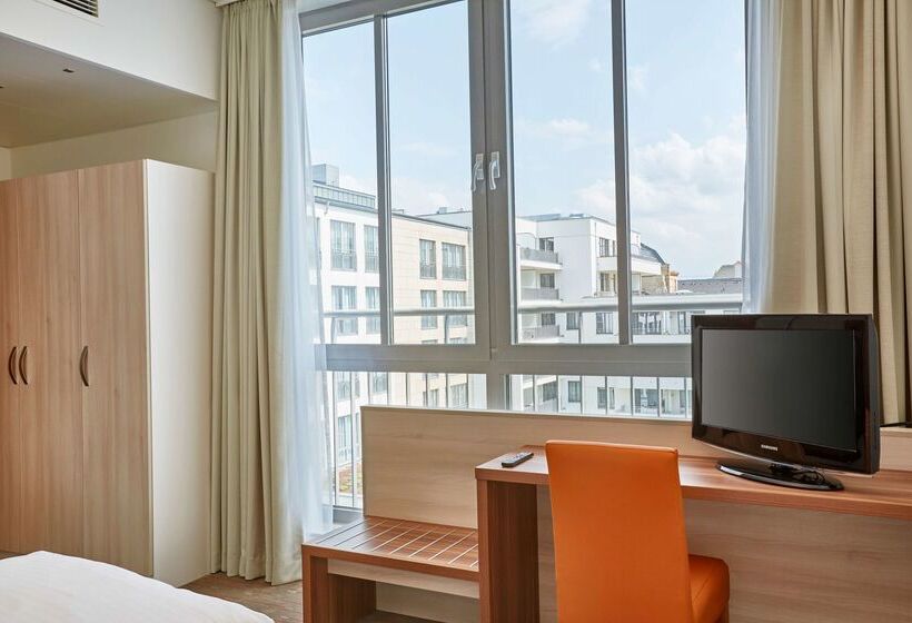 Hotel H+  Berlin Mitte