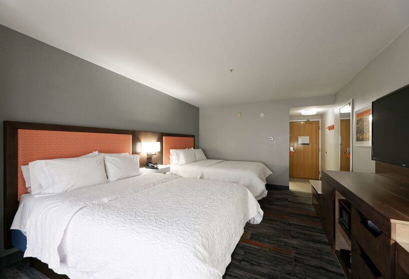 Отель Hampton Inn & Suites Phoenix Goodyear