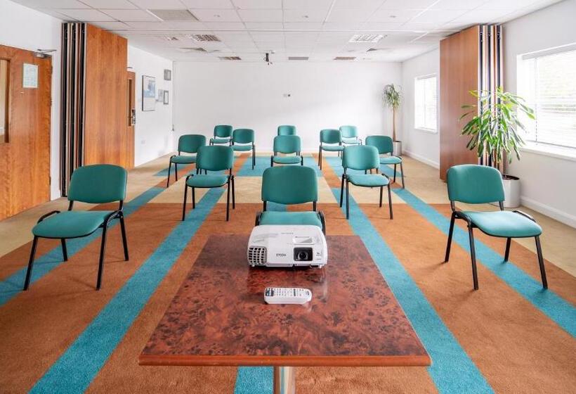 هتل Holiday Inn Bristol Airport, An Ihg