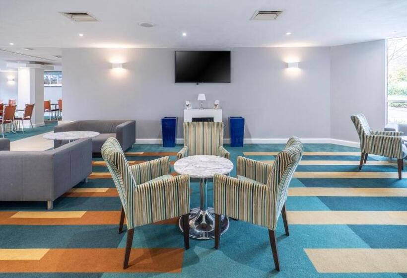 هتل Holiday Inn Bristol Airport, An Ihg