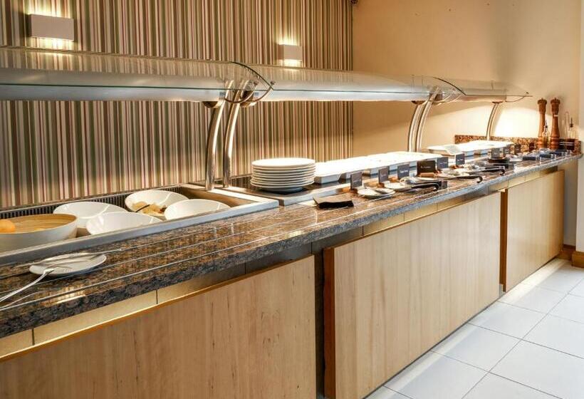 هتل Holiday Inn Bristol Airport, An Ihg