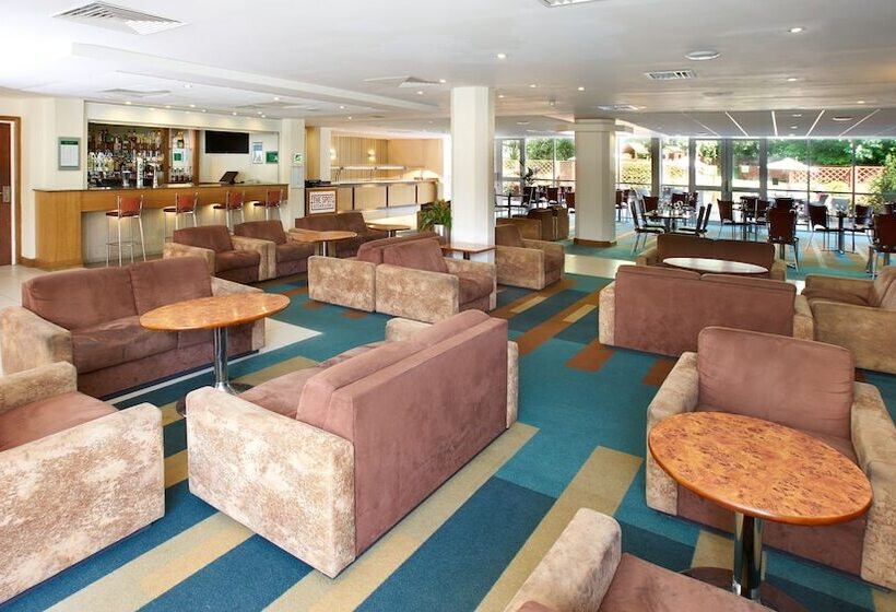 هتل Holiday Inn Bristol Airport, An Ihg
