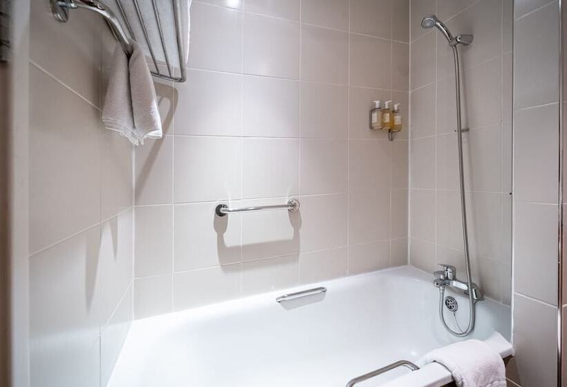 هتل Holiday Inn Bristol Airport, An Ihg