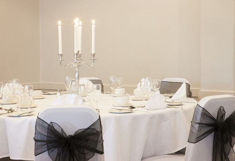 هتل Holiday Inn Leeds Brighouse, An Ihg