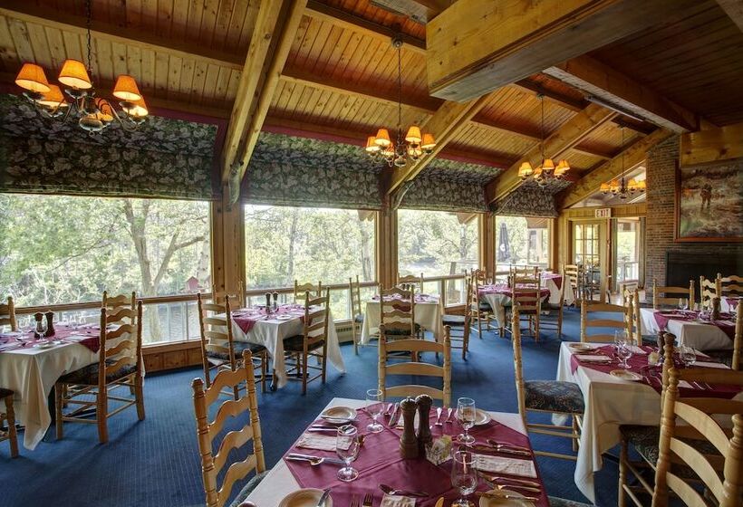 هتل Liscombe Lodge Resort And Conference Centre
