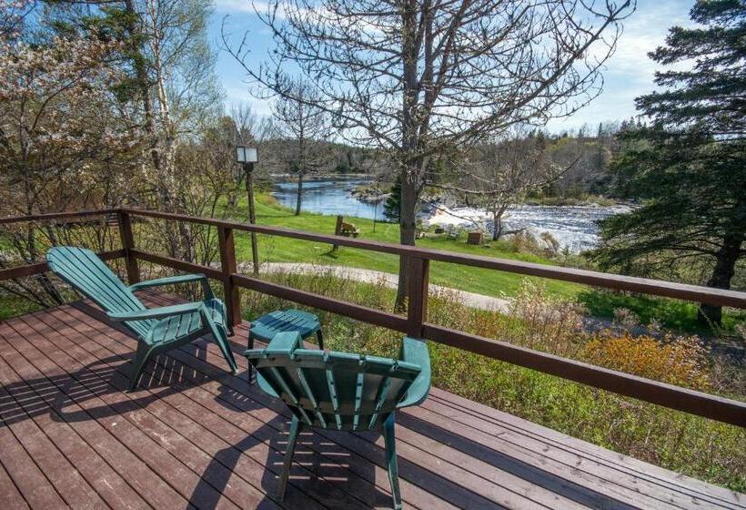 هتل Liscombe Lodge Resort And Conference Centre
