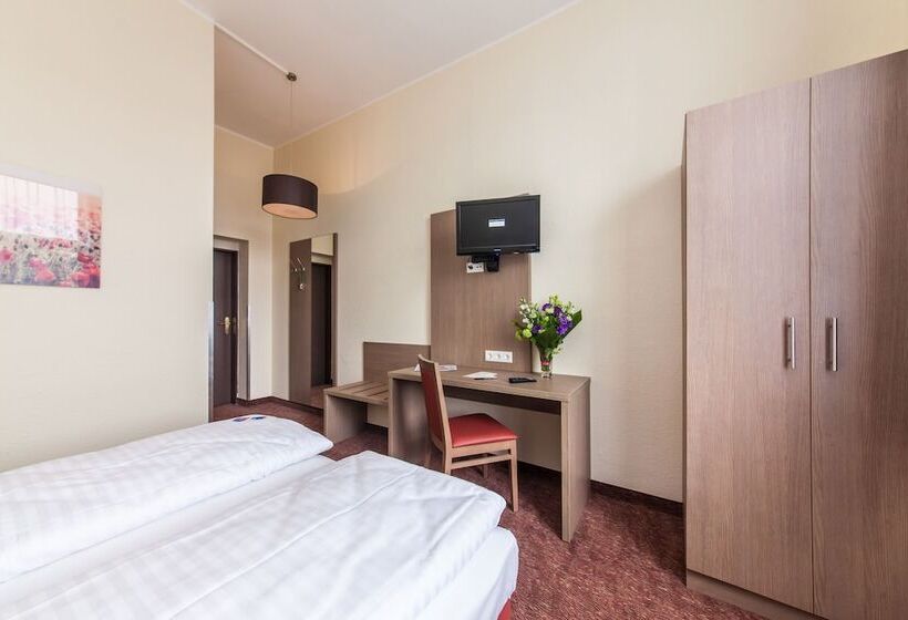 هتل Maxim Düsseldorf City