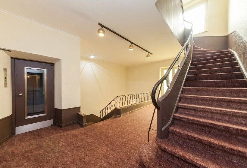 هتل Maxim Düsseldorf City