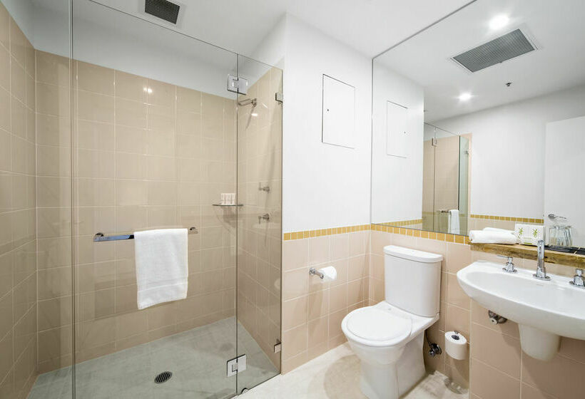 هتل Metro On Pitt